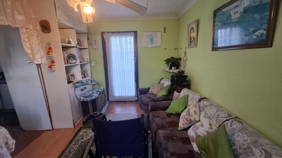 2 Bedroom Property for Sale in Rocklands Western Cape